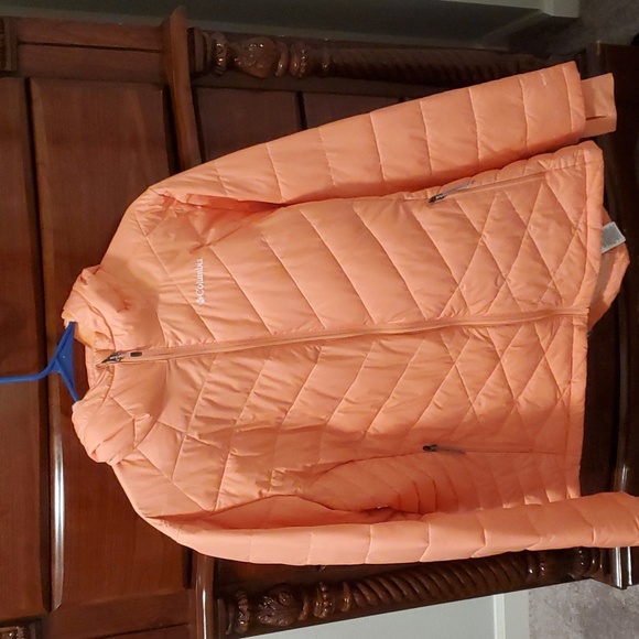 Columbia Women's Vibrant Orange Puffer Jacket - Picture 1 of 16